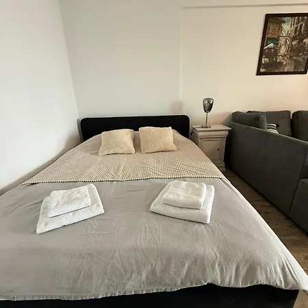 Yusuf Nerva Traian Apartament