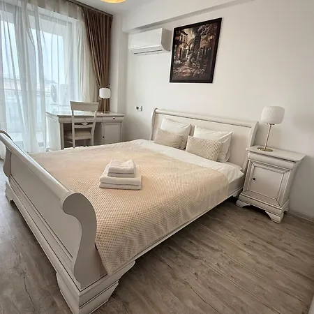 Yusuf Nerva Traian Apartament *