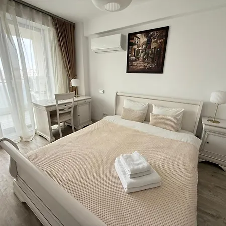 Yusuf Nerva Traian Apartament