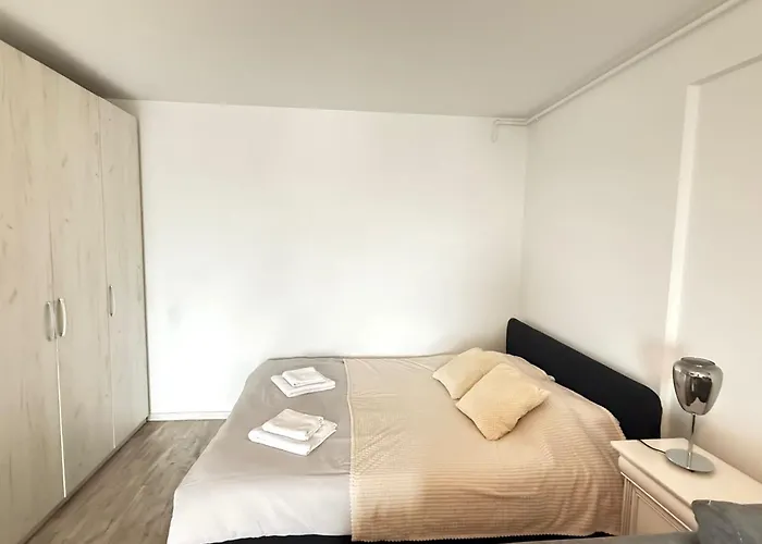 Yusuf Nerva Traian * ブカレスト