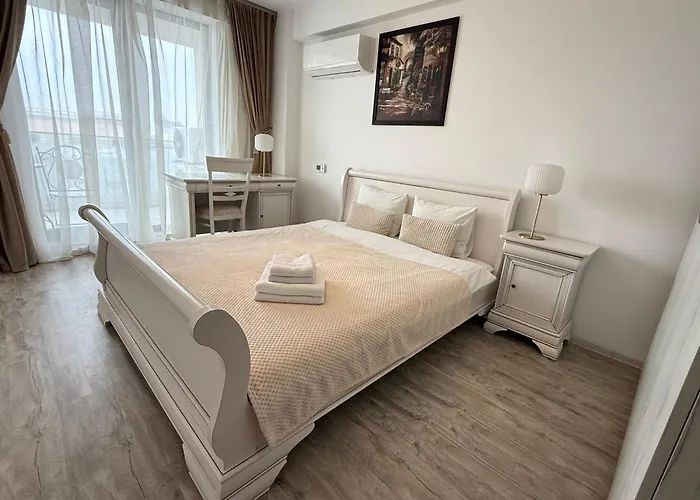 Yusuf Nerva Traian Apartment *